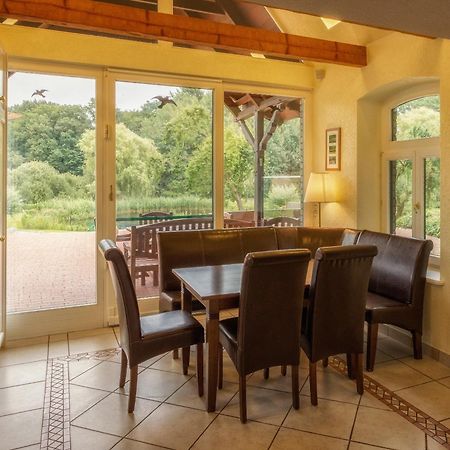 J1 Idyllisches Ferienhaus Mit Seeblick Julchendorf Bagian luar foto