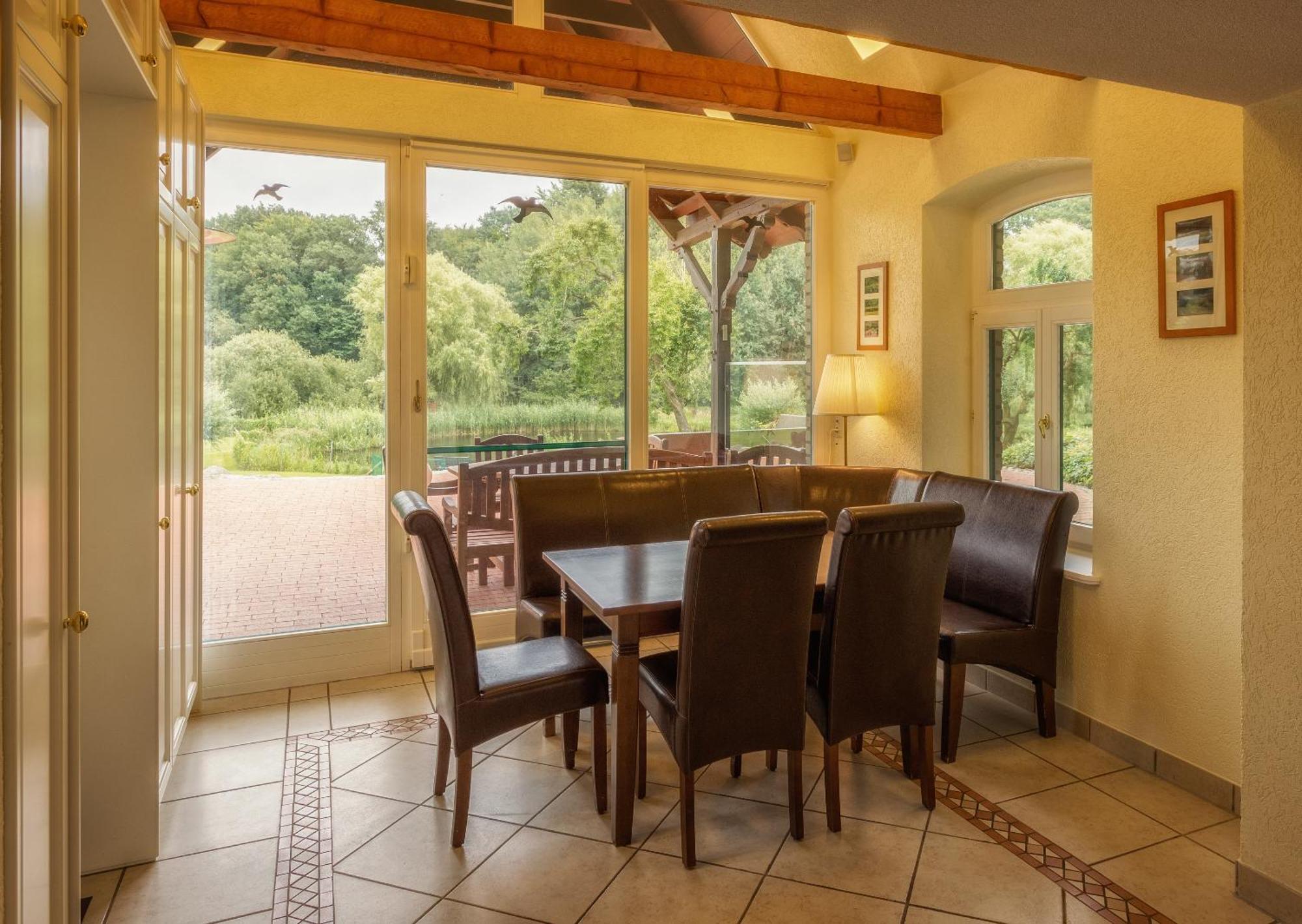 J1 Idyllisches Ferienhaus Mit Seeblick Julchendorf Bagian luar foto