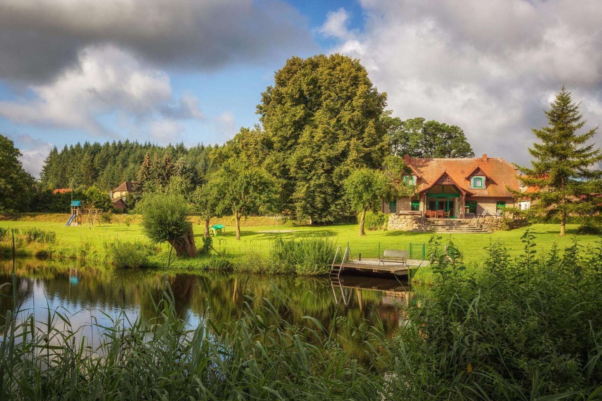 J1 Idyllisches Ferienhaus Mit Seeblick Julchendorf Bagian luar foto