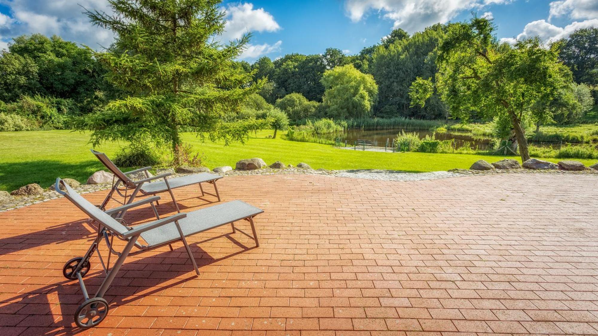 J1 Idyllisches Ferienhaus Mit Seeblick Julchendorf Bagian luar foto